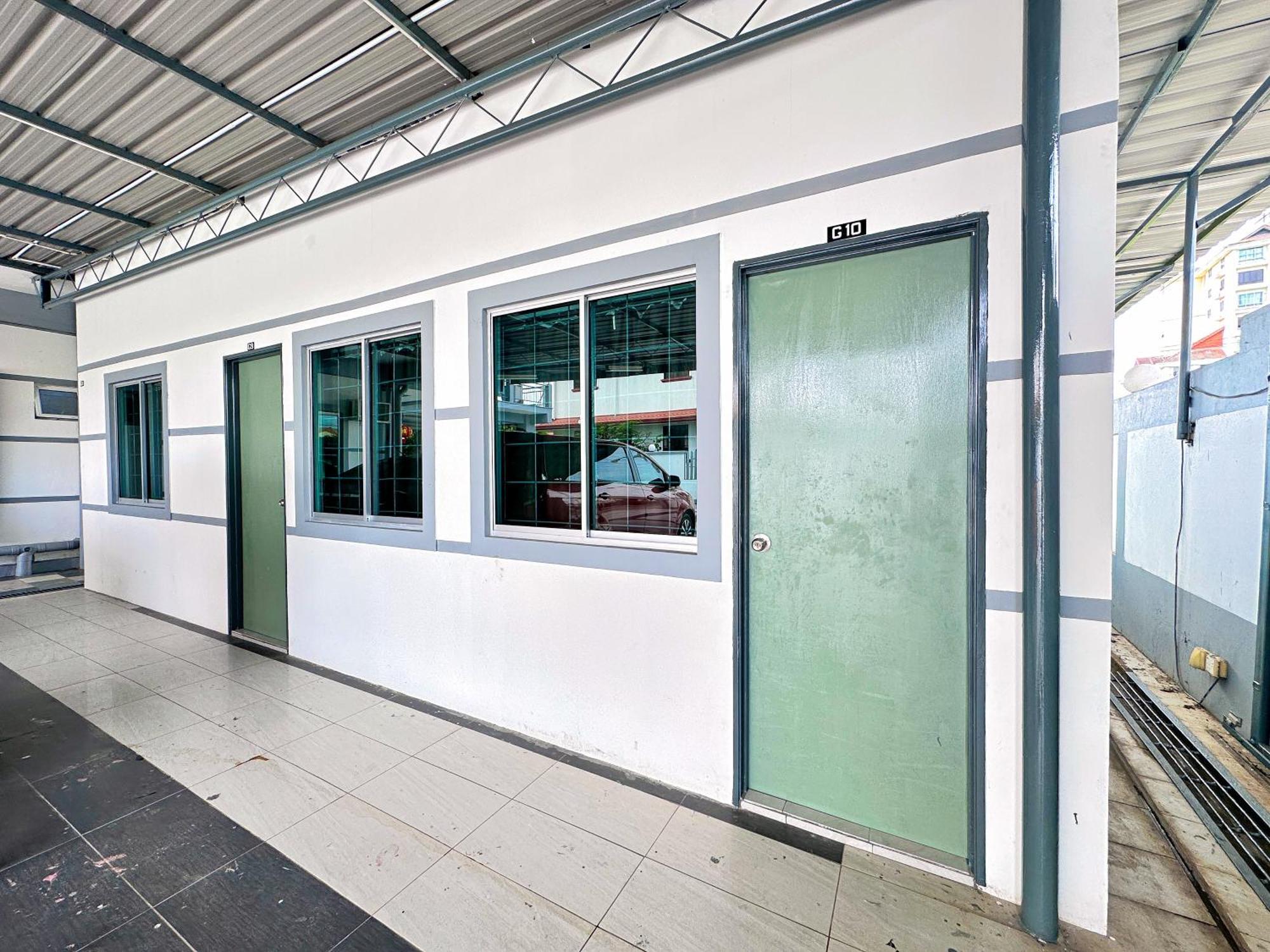 Borneo Inn Kota Kinabalu Exterior photo